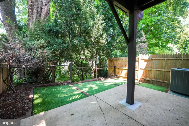 $3,200 | 4908 Sauquoit Lane, Annandale, VA 22003