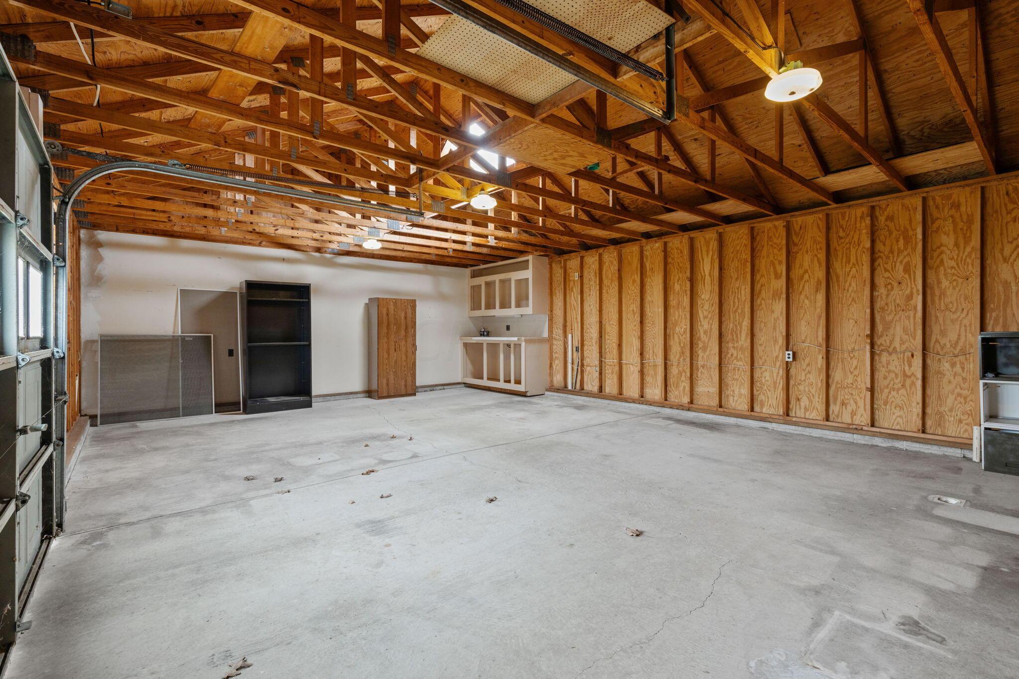 6700 Lewis Center Road Galena, OH 43021 - Photo 15 of 32 Interior of Shop/Garage