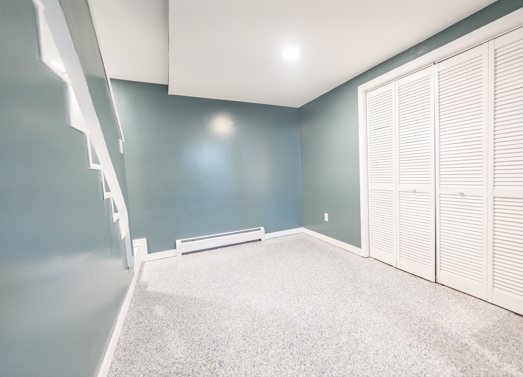 38 Hapgood Road Worcester, MA 01605 - Photo 19 of 37