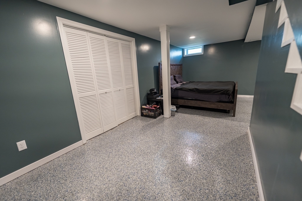 38 Hapgood Road Worcester, MA 01605 - Photo 20 of 37