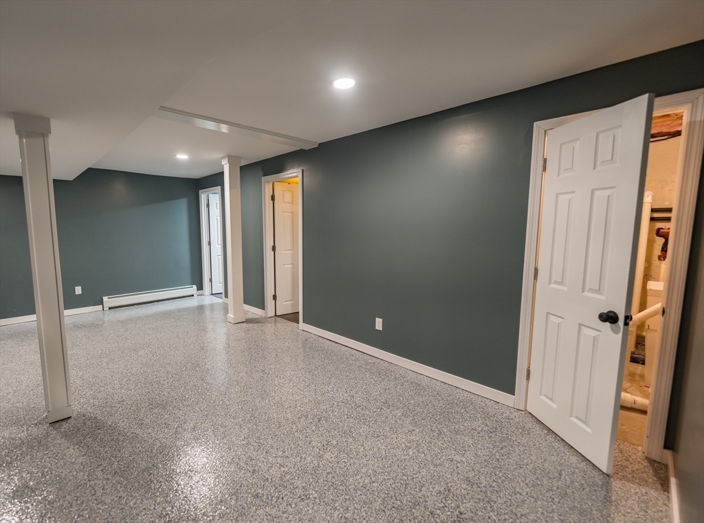 38 Hapgood Road Worcester, MA 01605 - Photo 21 of 37