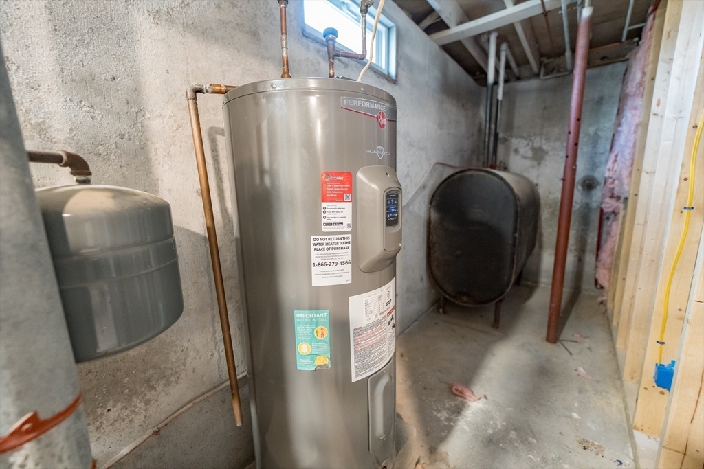 38 Hapgood Road Worcester, MA 01605 - Photo 27 of 37