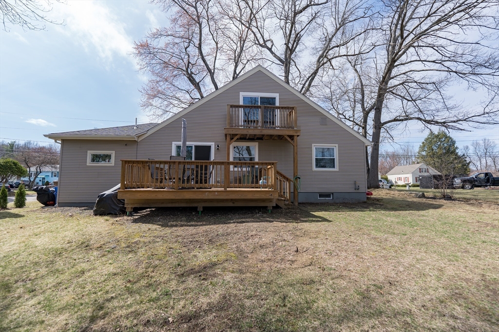 38 Hapgood Road Worcester, MA 01605 - Photo 31 of 37