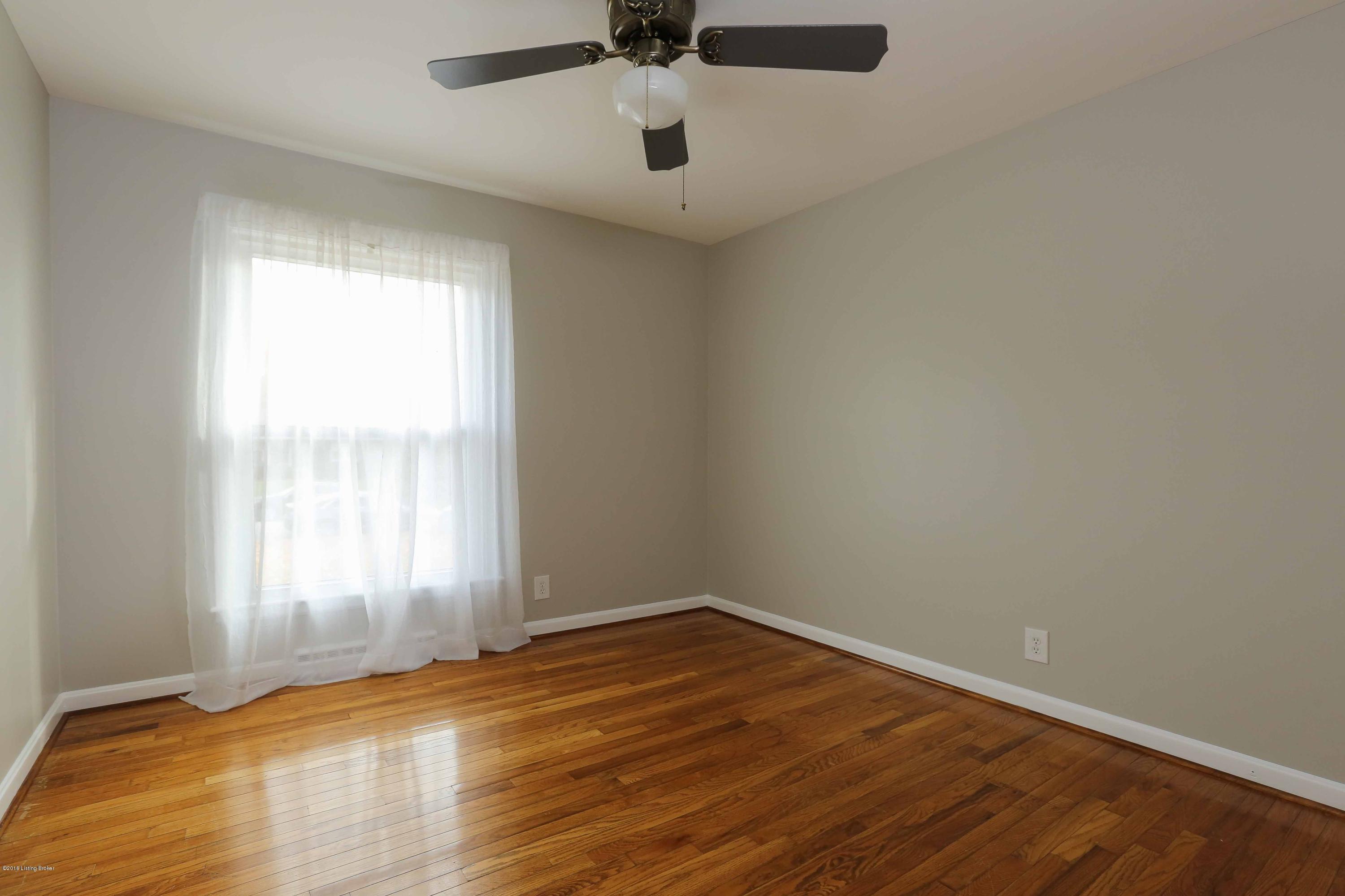 1919 Buttonwood Road Louisville, KY 40222 - Photo 17 of 37 Bedroom 3 - 10'3" x 11' w/Ceiling Fan