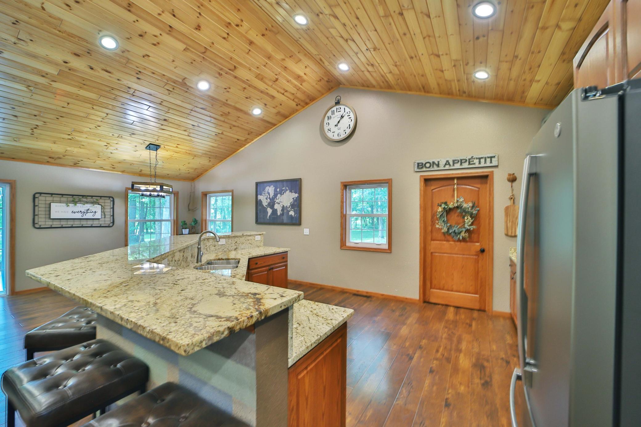2311 East River Road Motley, MN 56466 - Photo 5 of 53