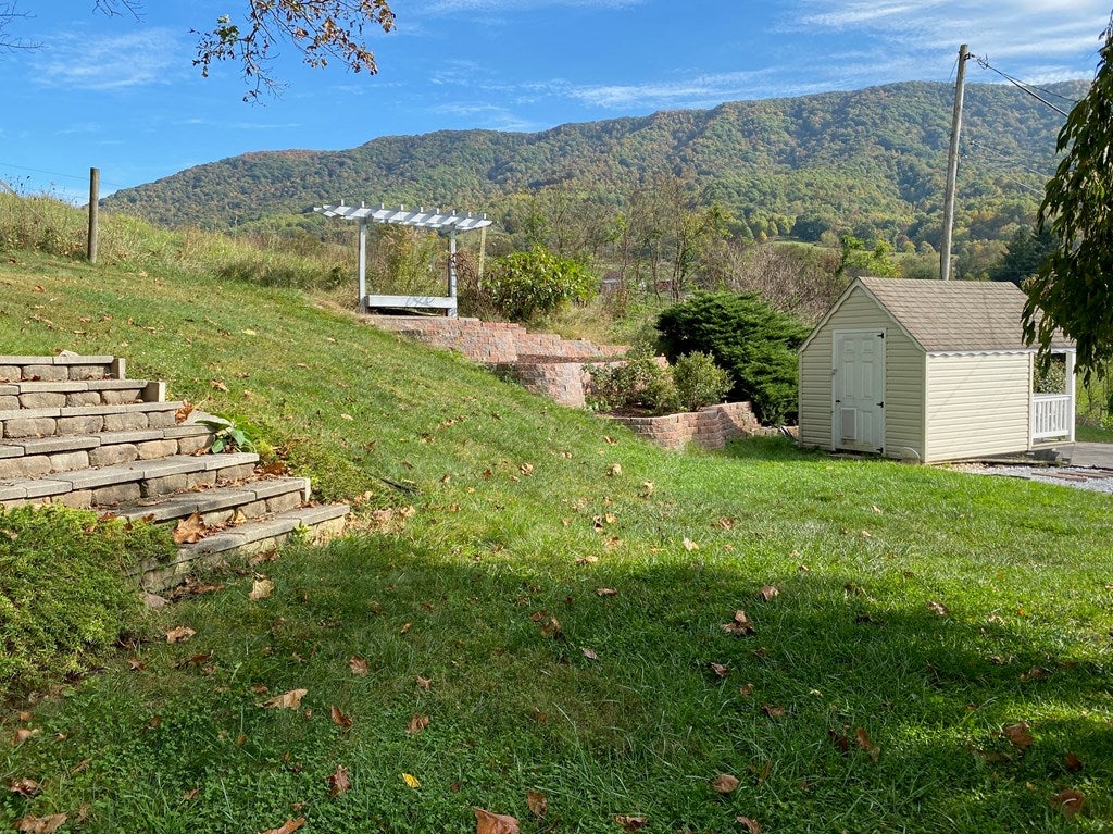 7145 Green Valley Road Lebanon, VA 24266 - Photo 13 of 23 Gallery Image 13
