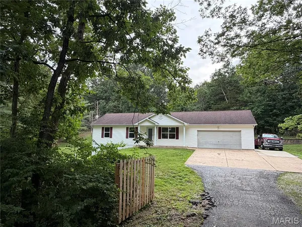 $312,500 | 687 Woodview Drive, Villa Ridge, MO 63089