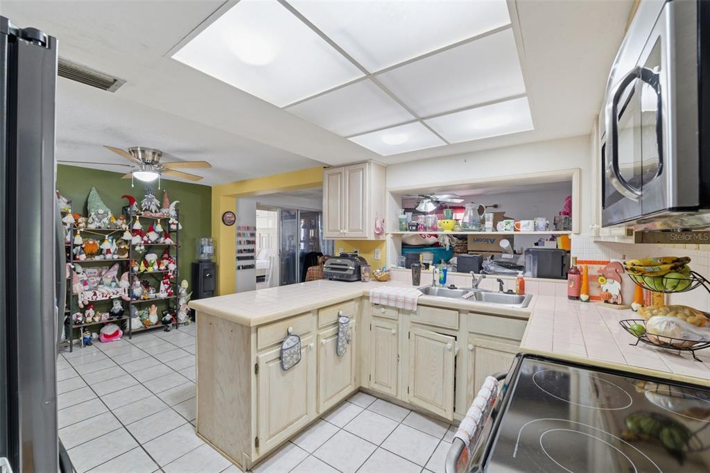 3619 Springfield Drive Holiday, FL 34691 - Photo 11 of 36