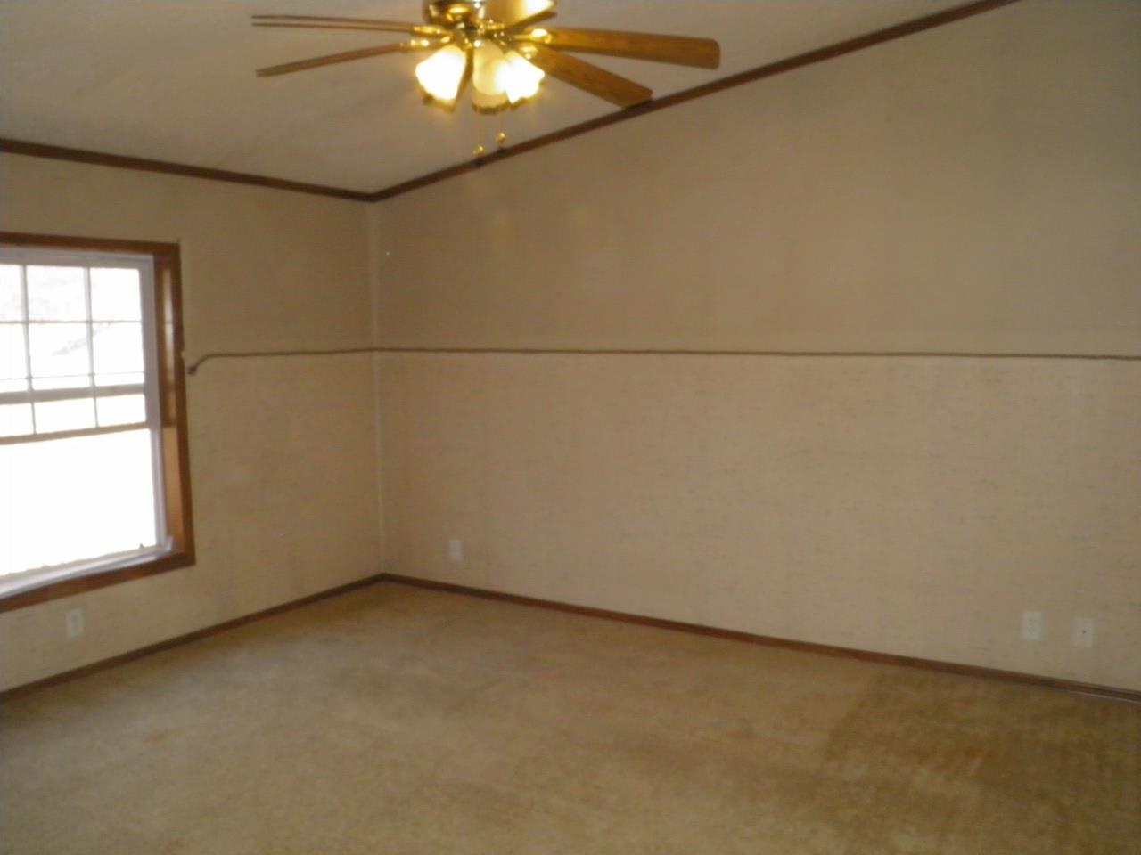 8619 East Sycamore Road Bloomfield, IN 47424 - Photo 15 of 31