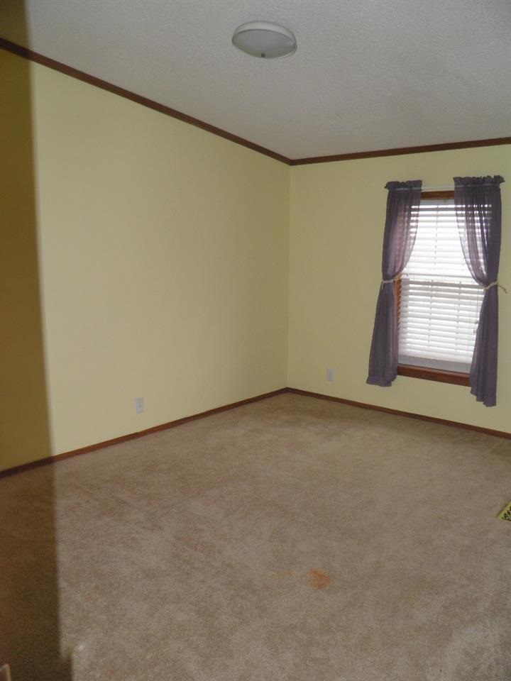 8619 East Sycamore Road Bloomfield, IN 47424 - Photo 17 of 31