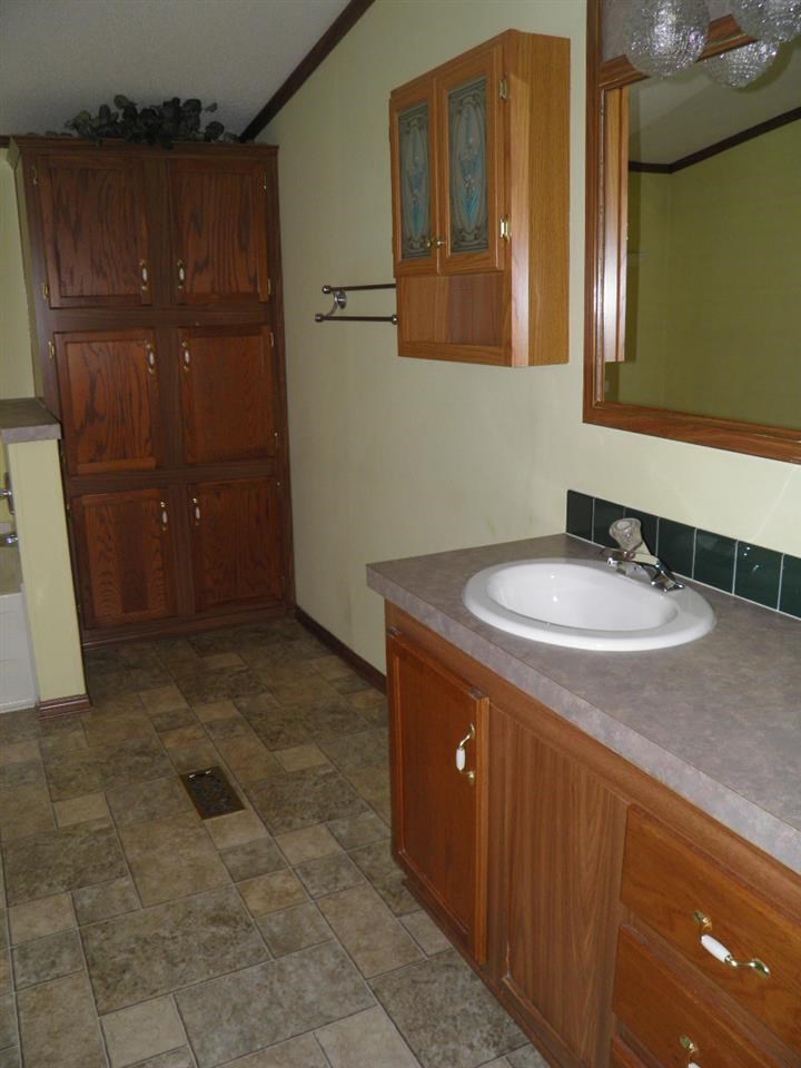 8619 East Sycamore Road Bloomfield, IN 47424 - Photo 20 of 31