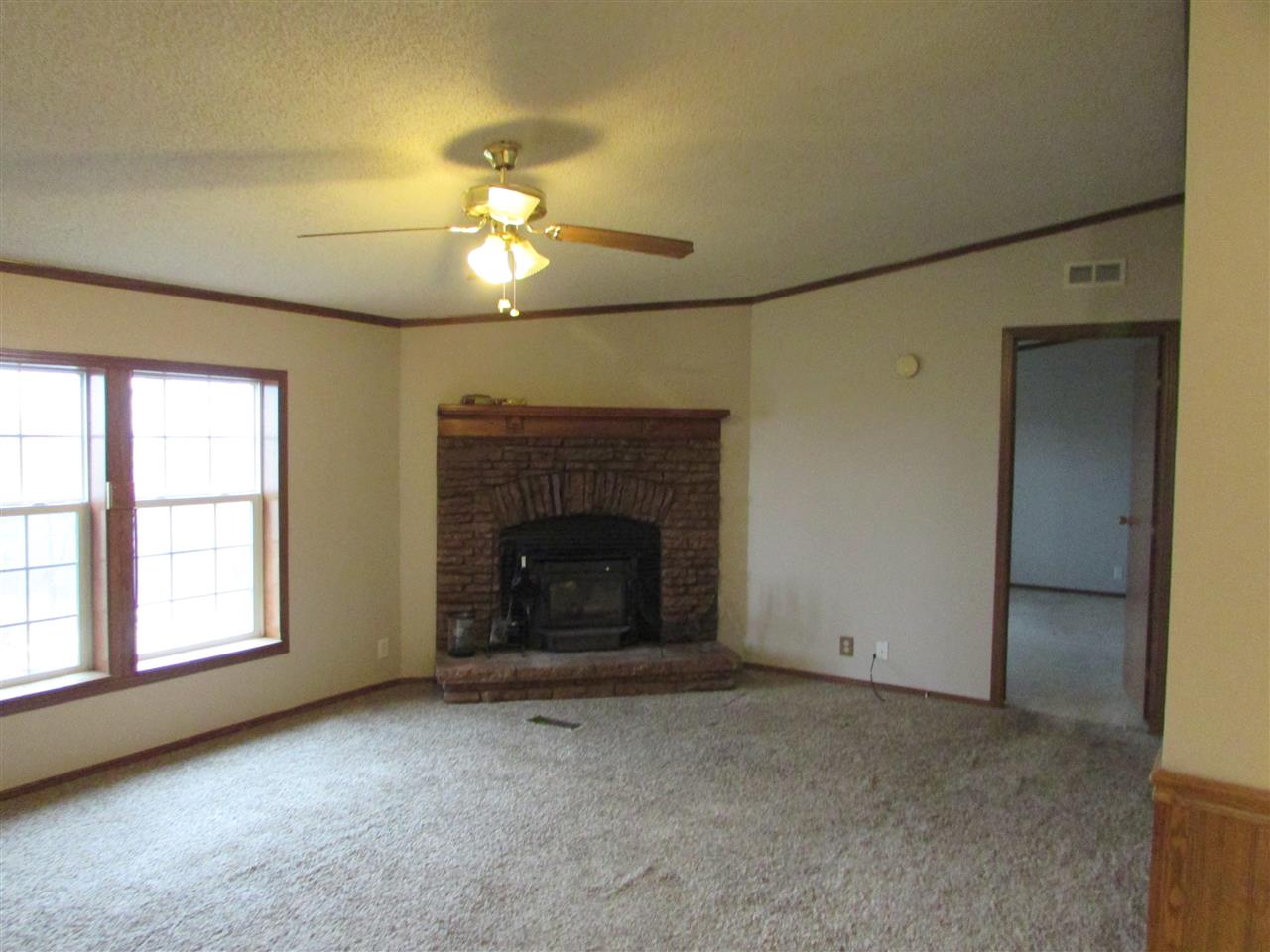 8619 East Sycamore Road Bloomfield, IN 47424 - Photo 3 of 31