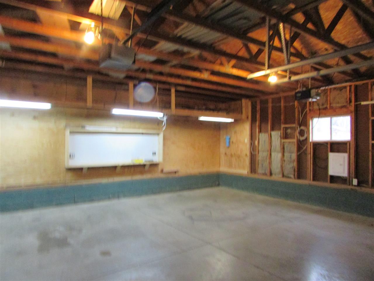 8619 East Sycamore Road Bloomfield, IN 47424 - Photo 27 of 31