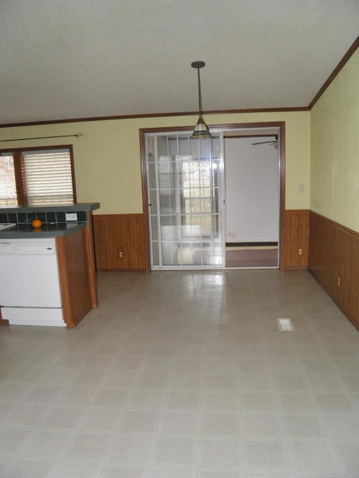 8619 East Sycamore Road Bloomfield, IN 47424 - Photo 10 of 31