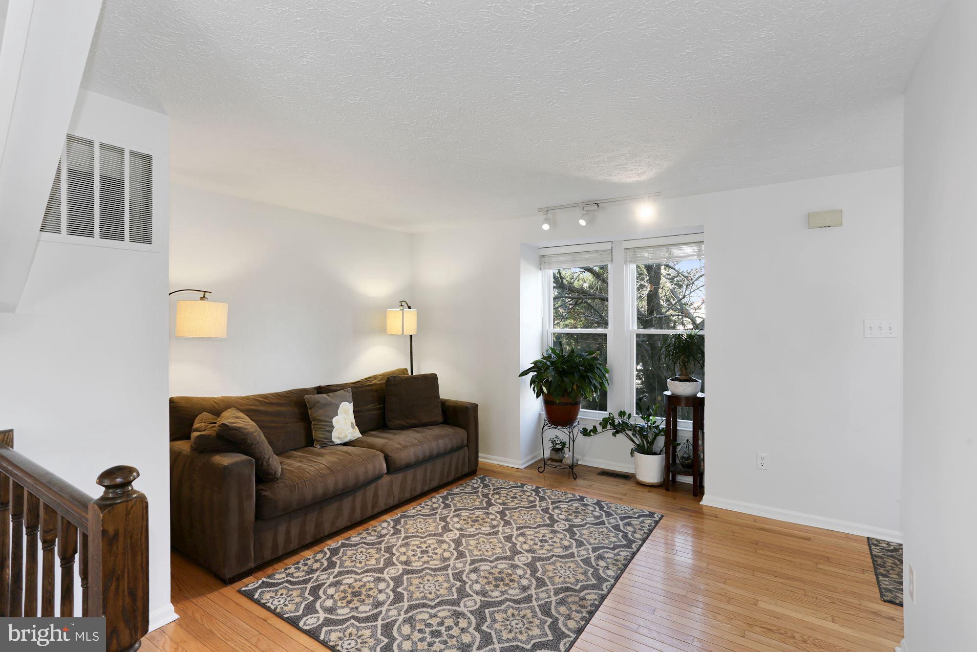 1730 Sundance Drive Reston, VA 20194 - Photo 4 of 27 Gallery Image 4