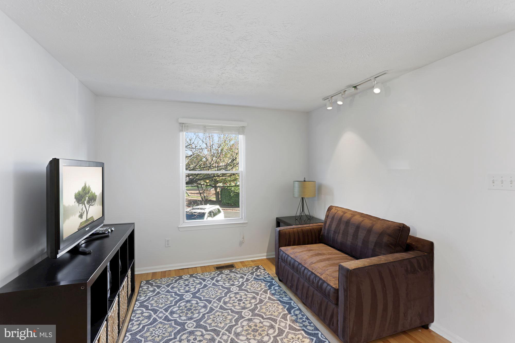 1730 Sundance Drive Reston, VA 20194 - Photo 6 of 27 Gallery Image 6