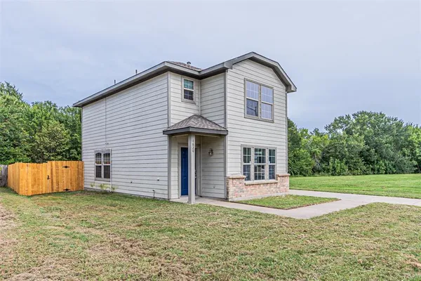 $2,195 | 1620 Red Cloud Drive, Dallas, TX 75217