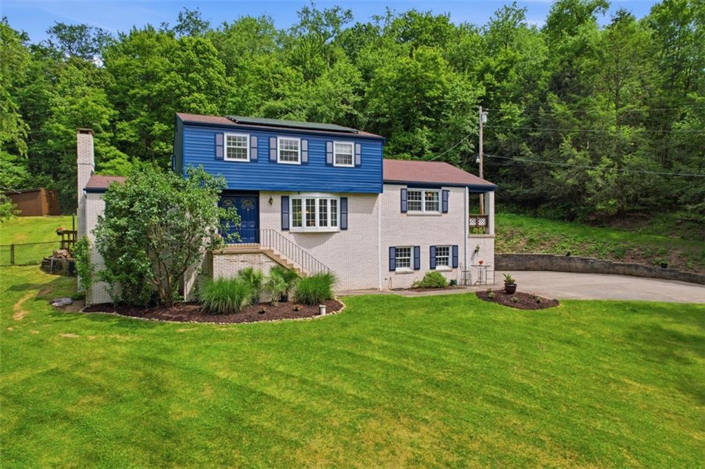 122 Grove Hill Road Baden, PA 15005 - Photo 3 of 49