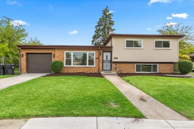 $245,000 | 16211 Joyce Circle, South Holland, IL 60473