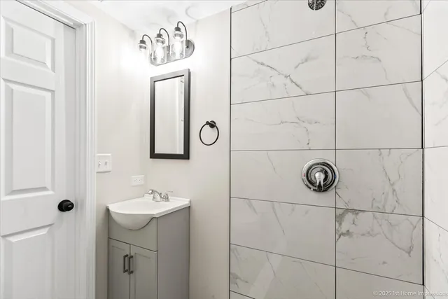 $245,000 | 16211 Joyce Circle, South Holland, IL 60473