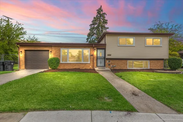 $245,000 | 16211 Joyce Circle, South Holland, IL 60473