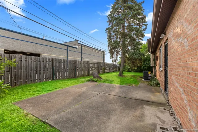 $245,000 | 16211 Joyce Circle, South Holland, IL 60473