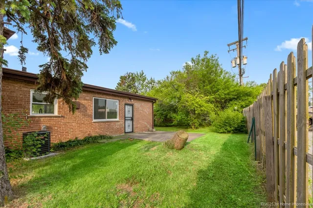 $245,000 | 16211 Joyce Circle, South Holland, IL 60473