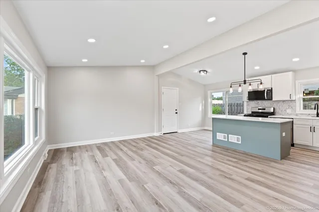 $245,000 | 16211 Joyce Circle, South Holland, IL 60473