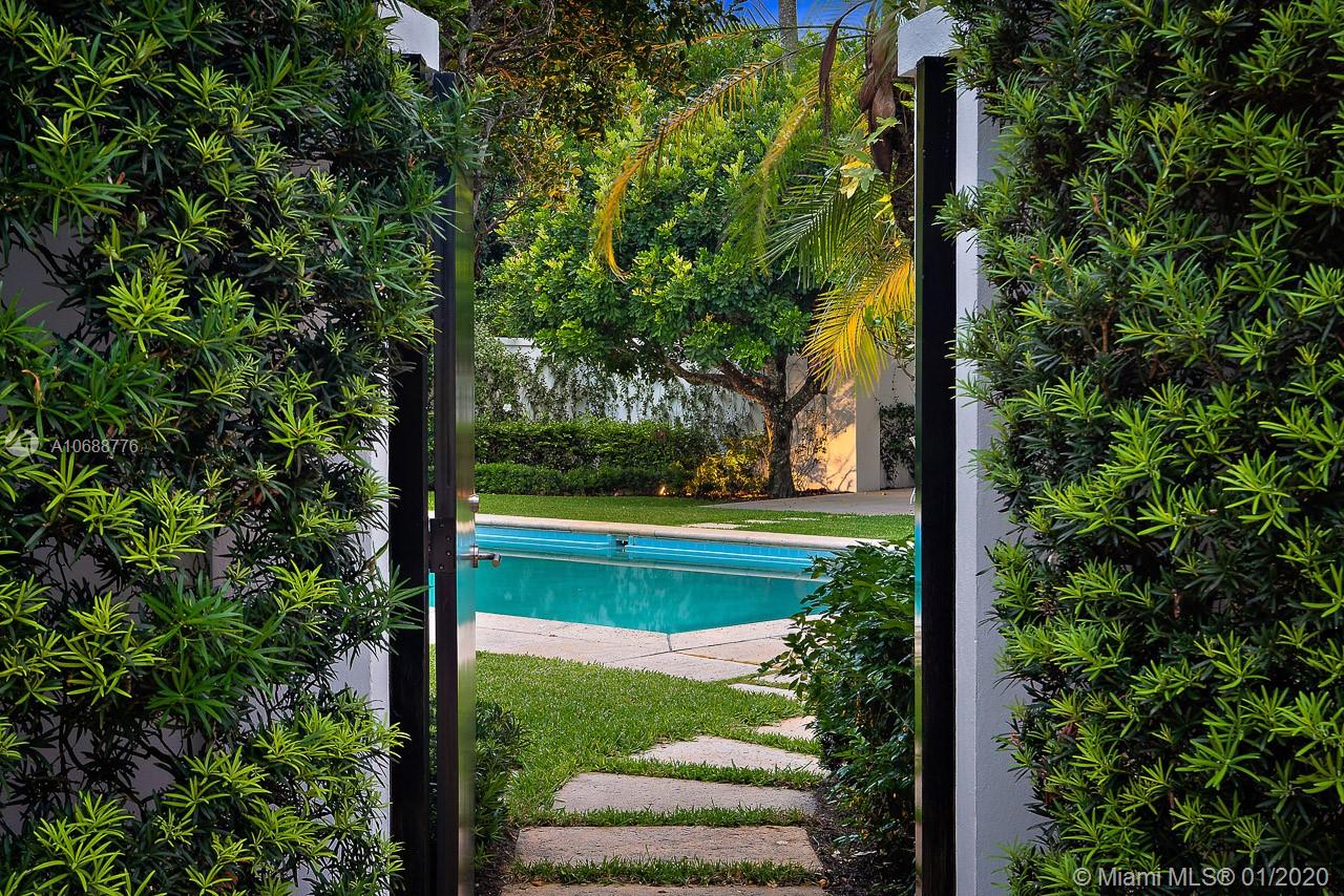 26 Gomez Road Hobe Sound, FL 33455 - Photo 16 of 27 Pool Gate
