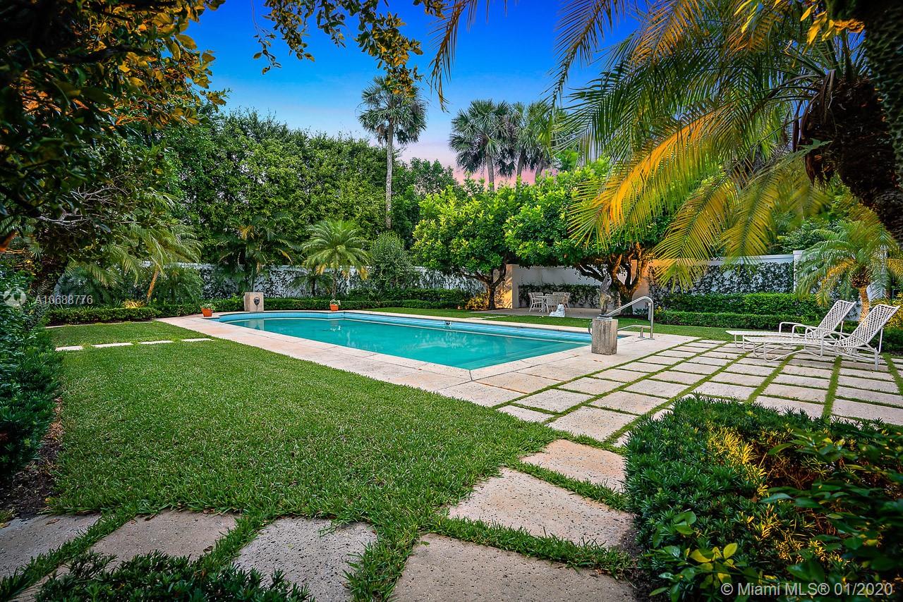 26 Gomez Road Hobe Sound, FL 33455 - Photo 17 of 27 Pool and Garden