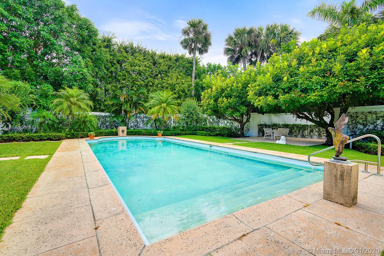 26 Gomez Road Hobe Sound, FL 33455 - Photo 19 of 27 Pool and Garden