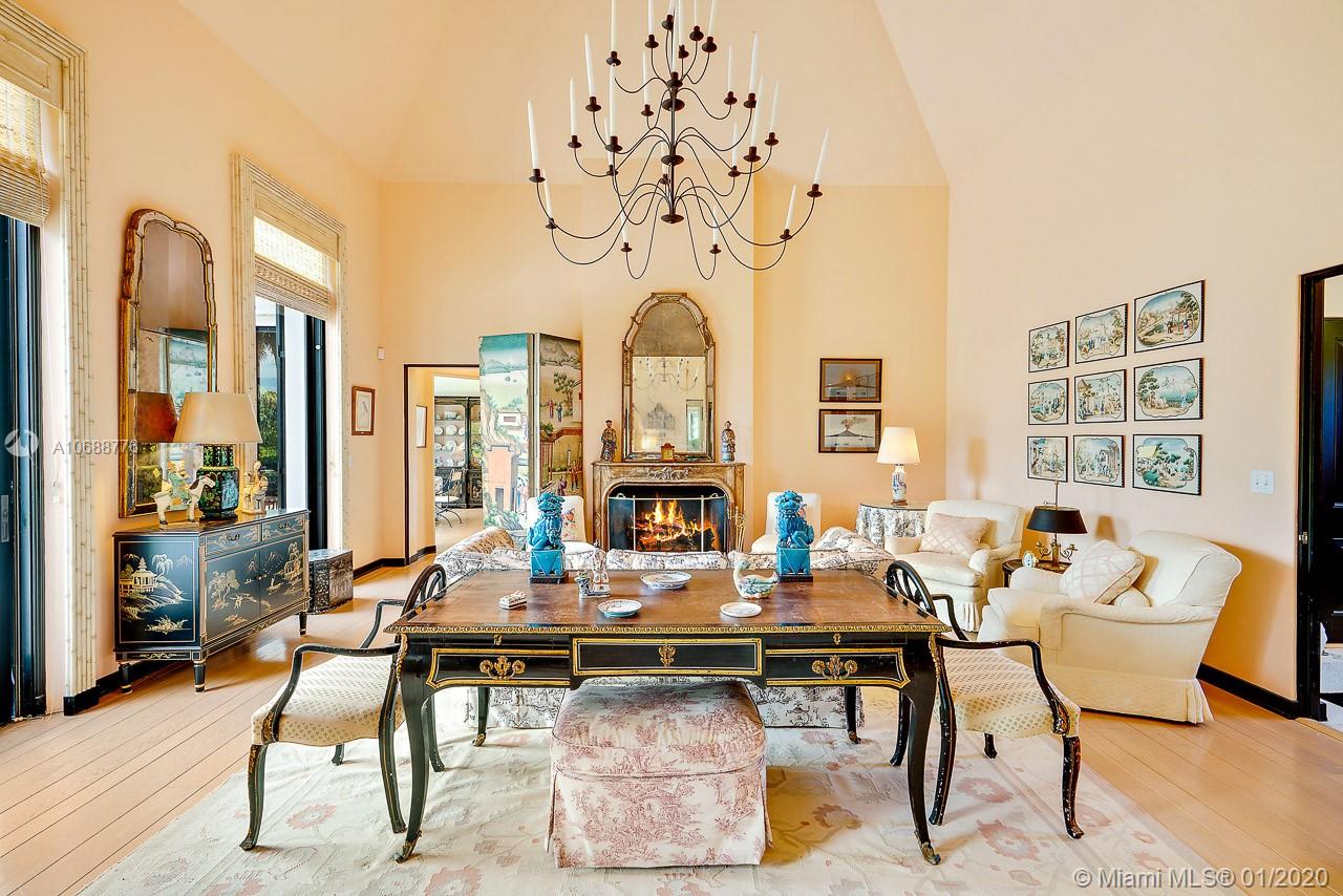 26 Gomez Road Hobe Sound, FL 33455 - Photo 9 of 27 Living Room