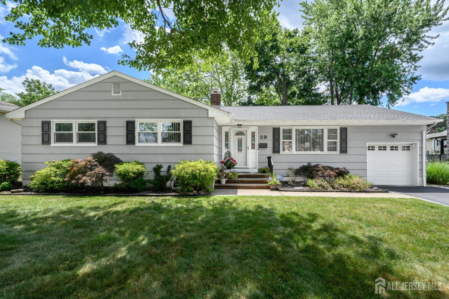 29 Rutgers Road Clark, NJ 07066 - Photo 1 of 40