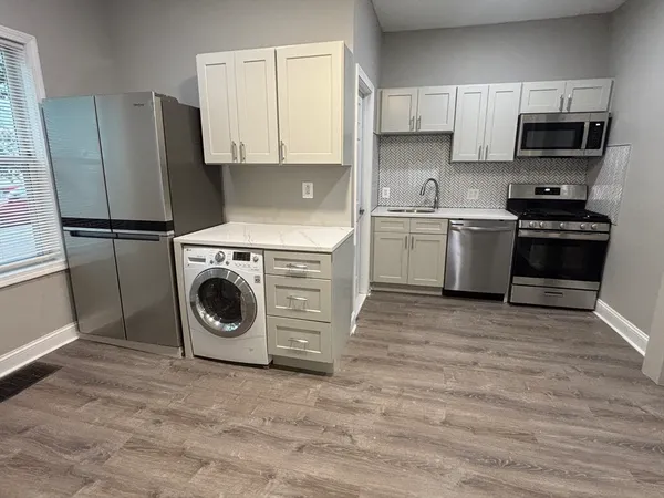 $3,100 | 150 5th Street, Unit 1, Cambridge, MA 02141