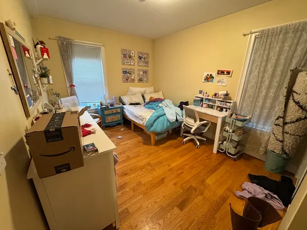 $4,900 | 10 Jay Street, Unit 2, Somerville, MA 02144