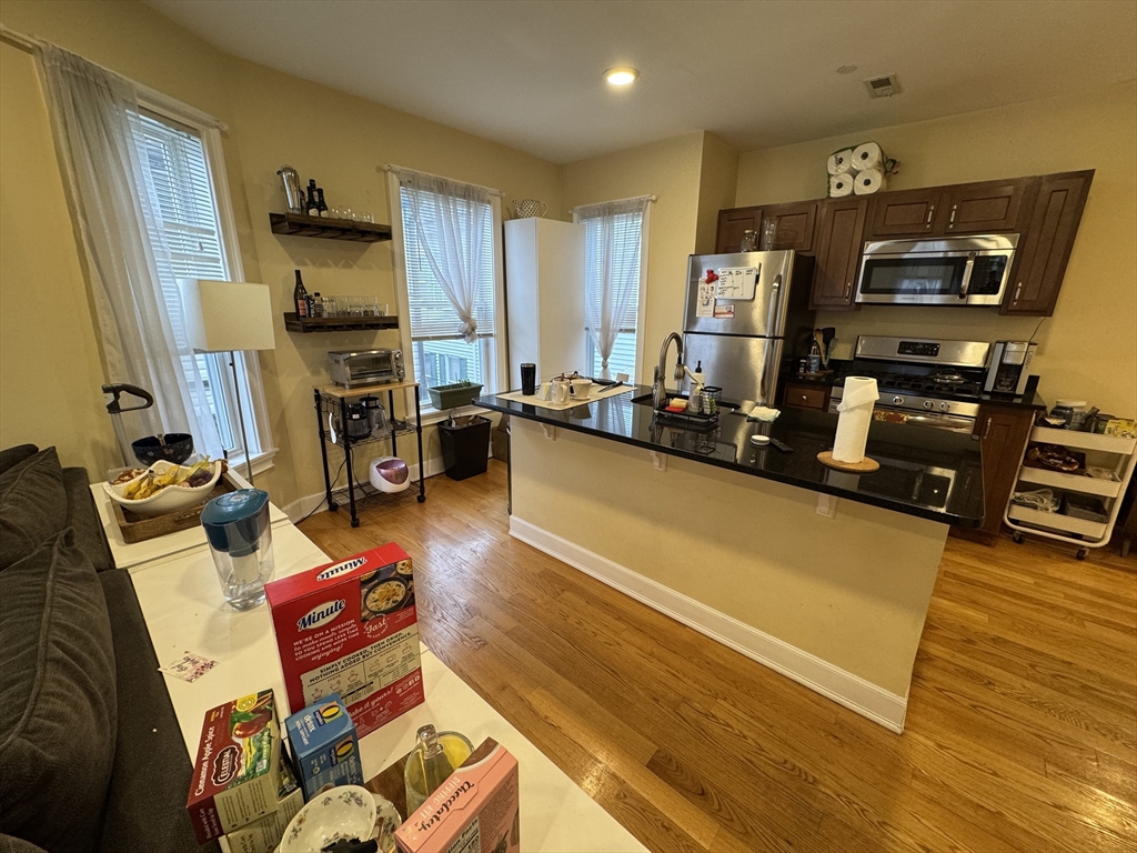 10 Jay Street, Unit 2 Somerville, MA 02144 - Photo 5 of 20