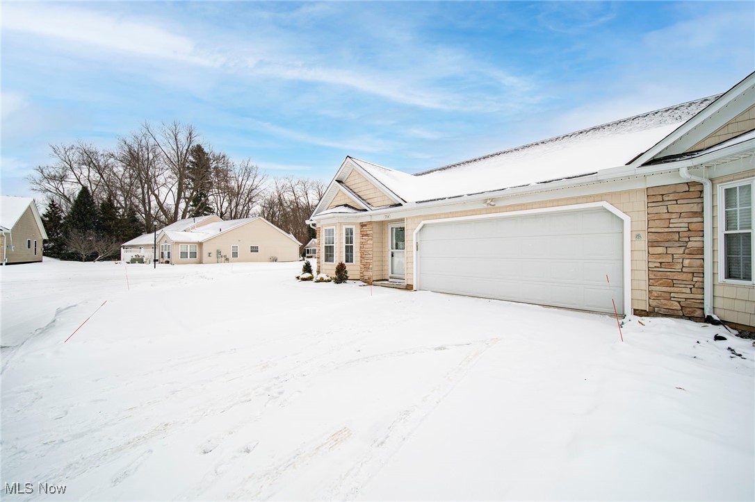 714 Rivers Edge Lane Painesville, OH 44077 - Photo 3 of 34 Gallery Image 3