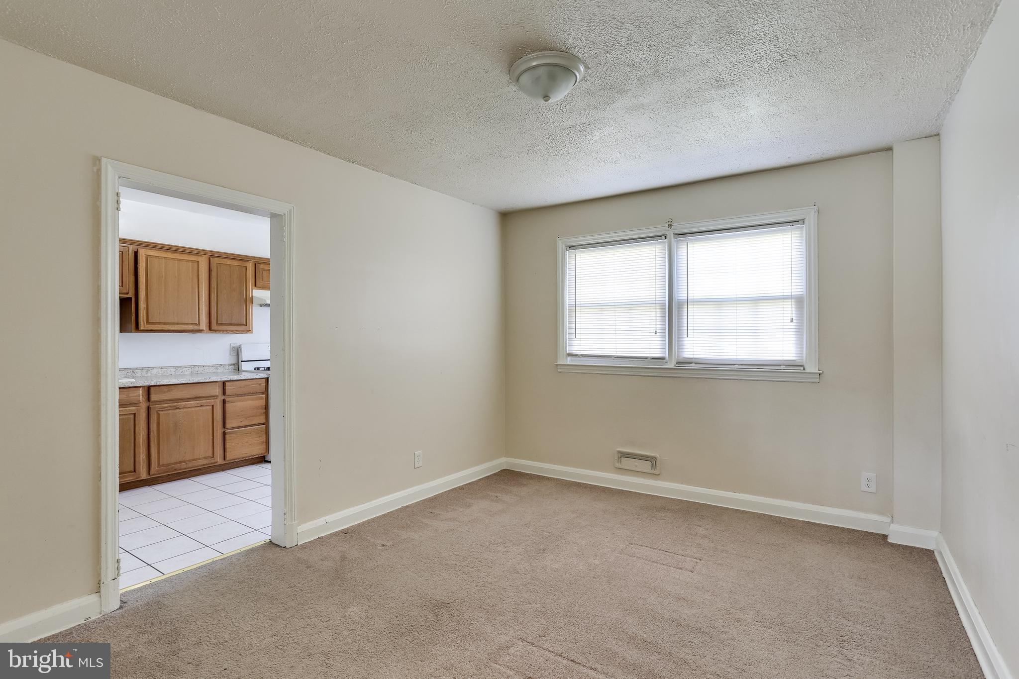 1622 Winford Road Baltimore, MD 21239 - Photo 11 of 37 Dining room