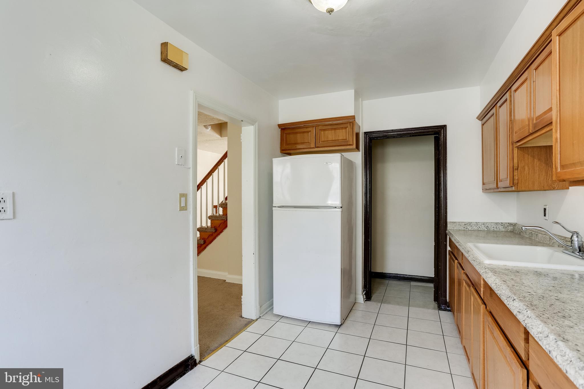 1622 Winford Road Baltimore, MD 21239 - Photo 17 of 37 Kitchen