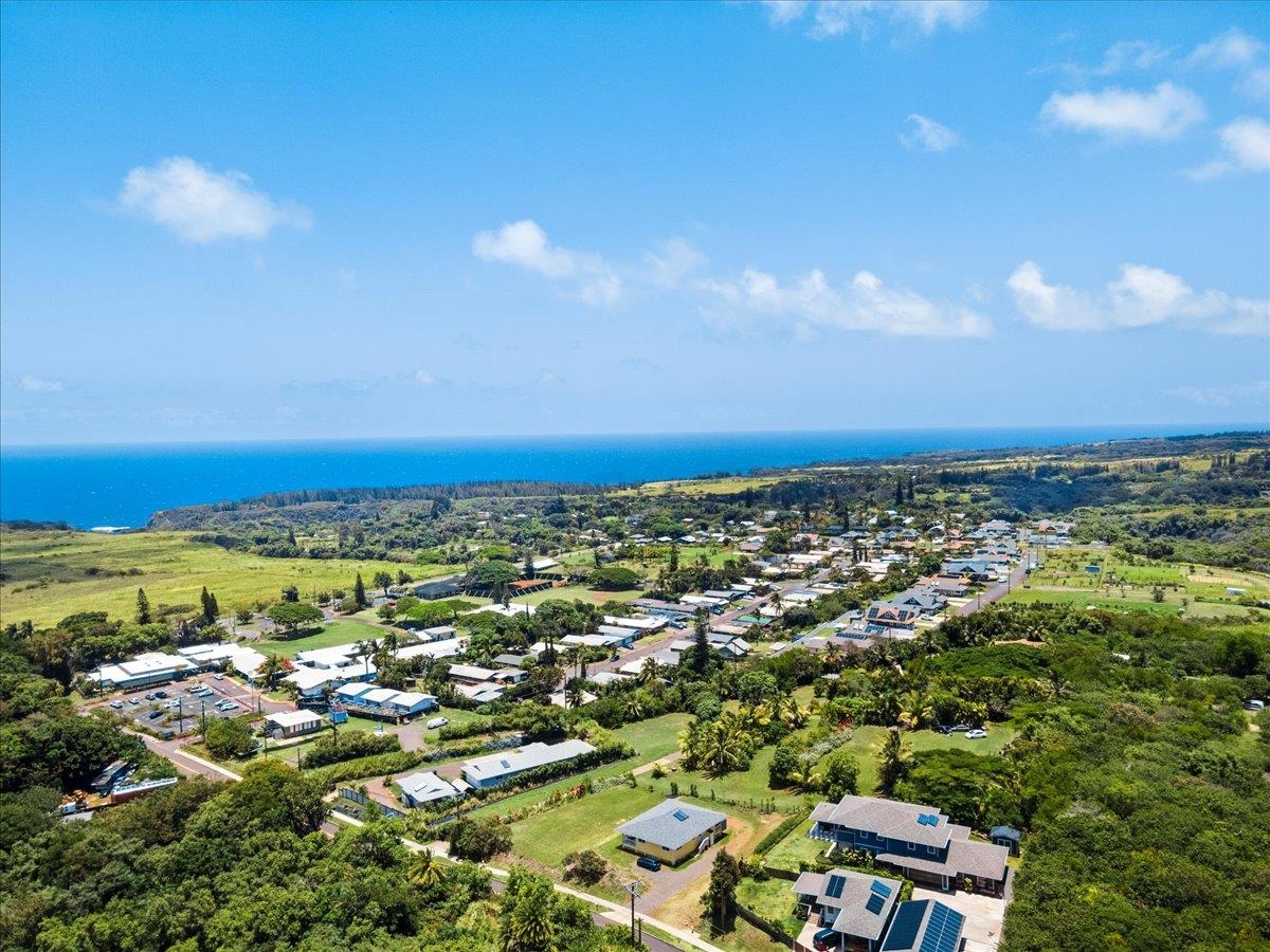139 Pauwela Road Haiku, HI 96708 - Photo 39 of 42 an aerial view of multiple house