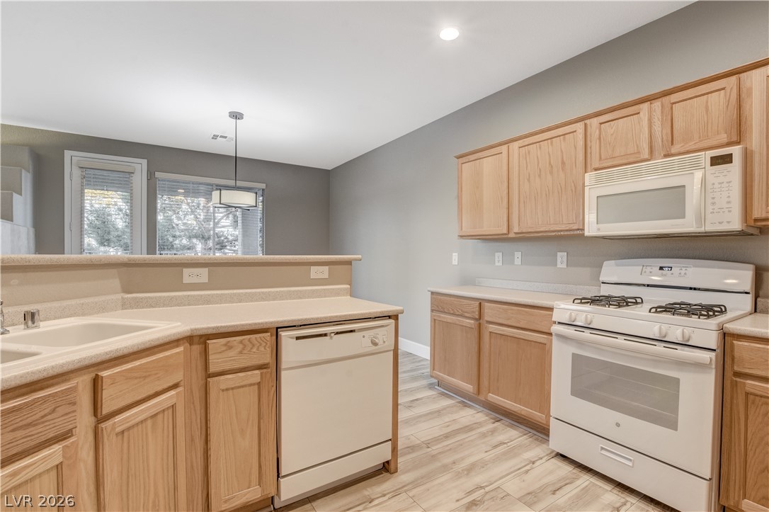 708 Respectful Ridge Avenue Henderson, NV 89012 - Photo 11 of 39