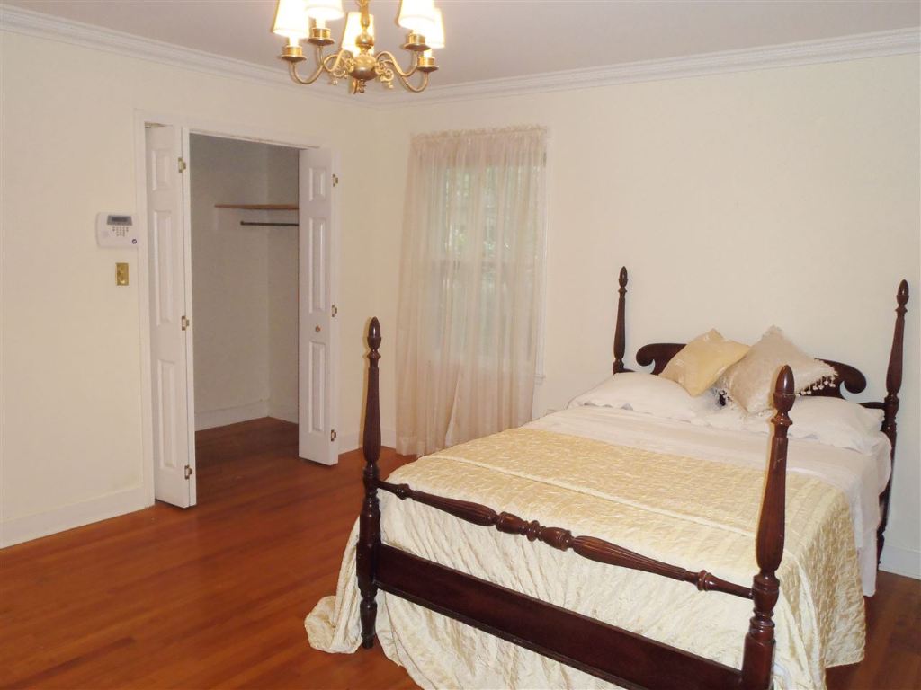 711 West Quincy Road Seneca, SC 29678 - Photo 21 of 36 Gallery Image 21
