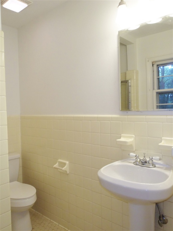 711 West Quincy Road Seneca, SC 29678 - Photo 23 of 36 Gallery Image 23