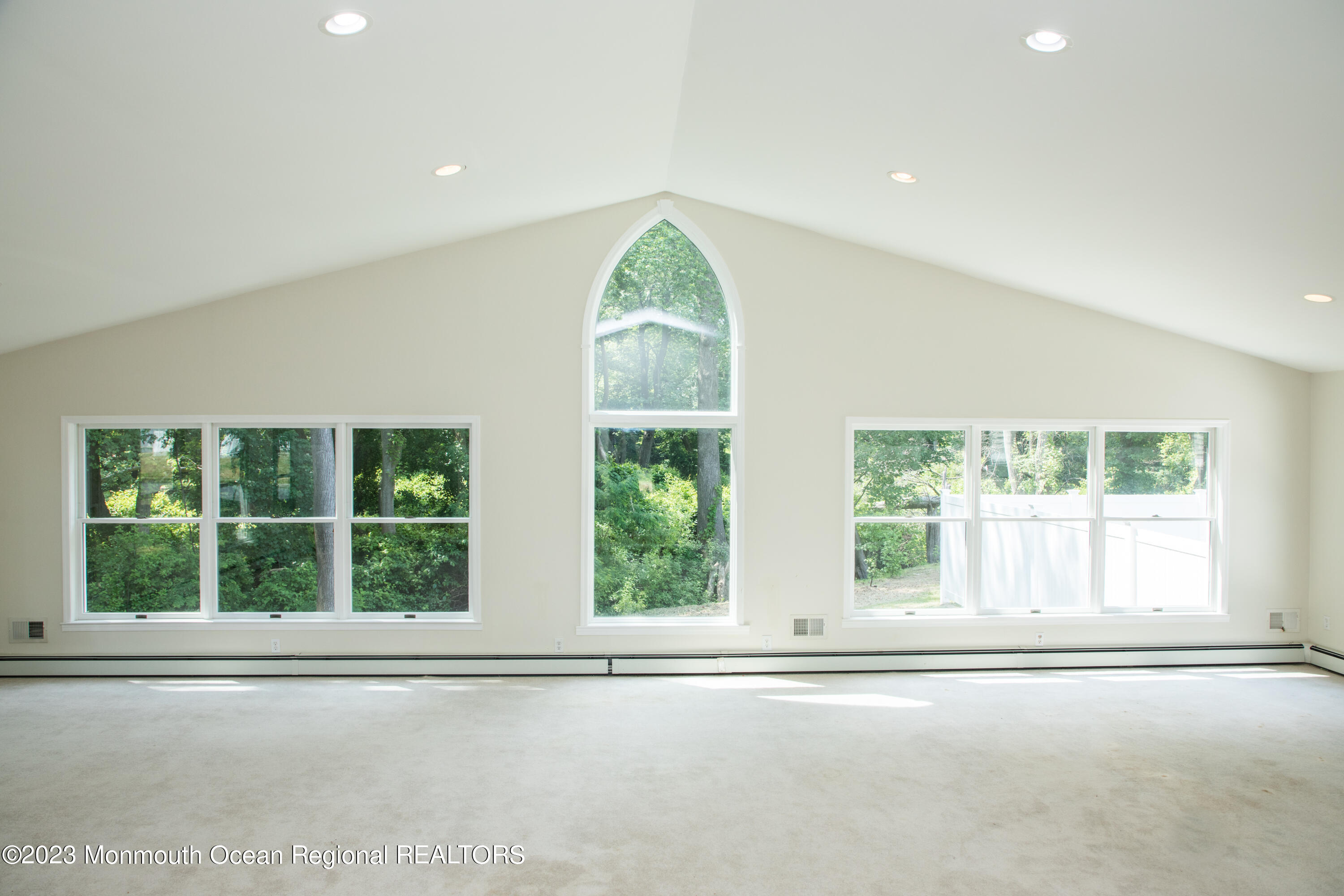 61 Lone Oak Road Middletown, NJ 07748 - Photo 14 of 46 Great Rm