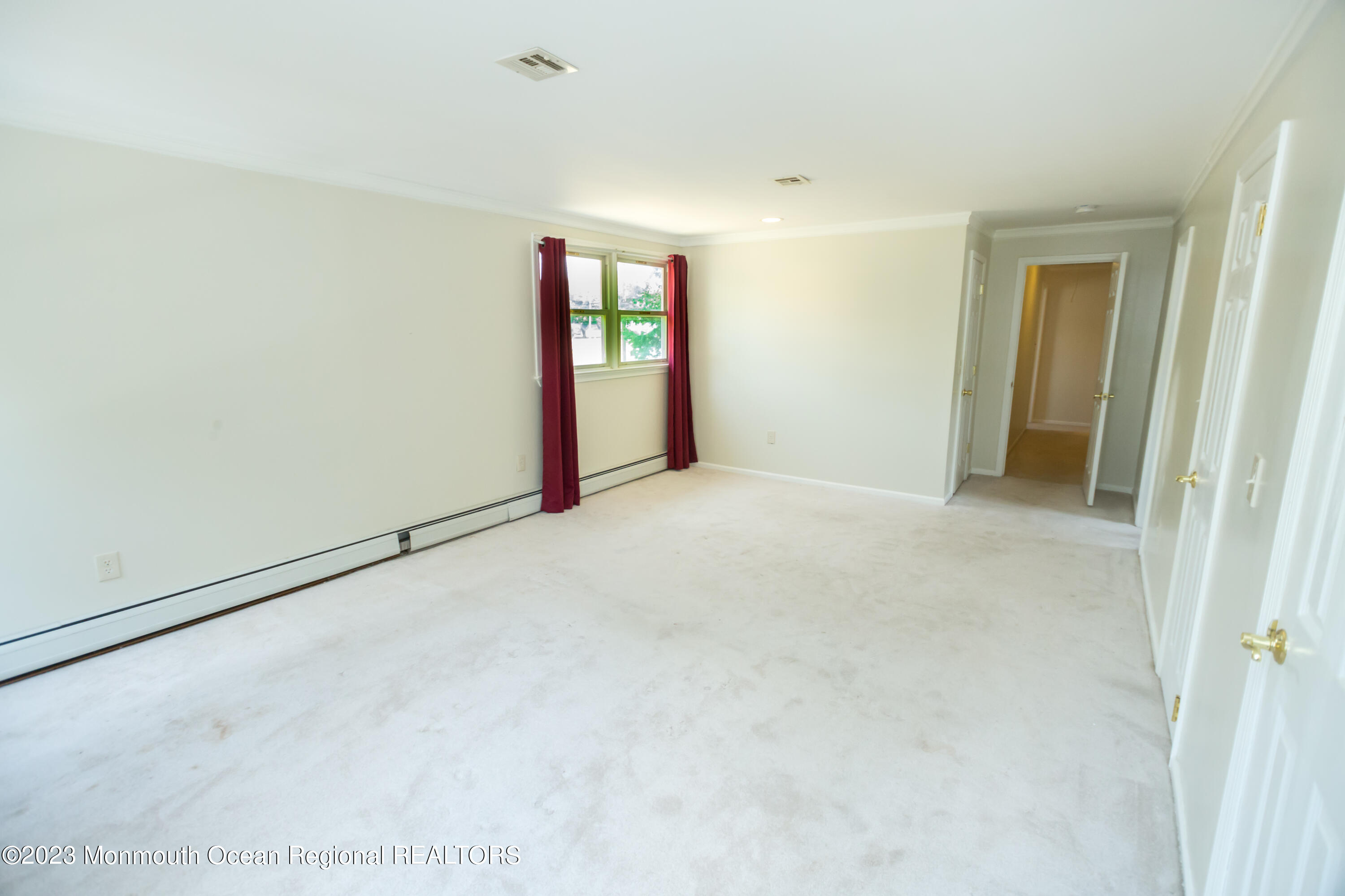 61 Lone Oak Road Middletown, NJ 07748 - Photo 26 of 46 Primary Rm