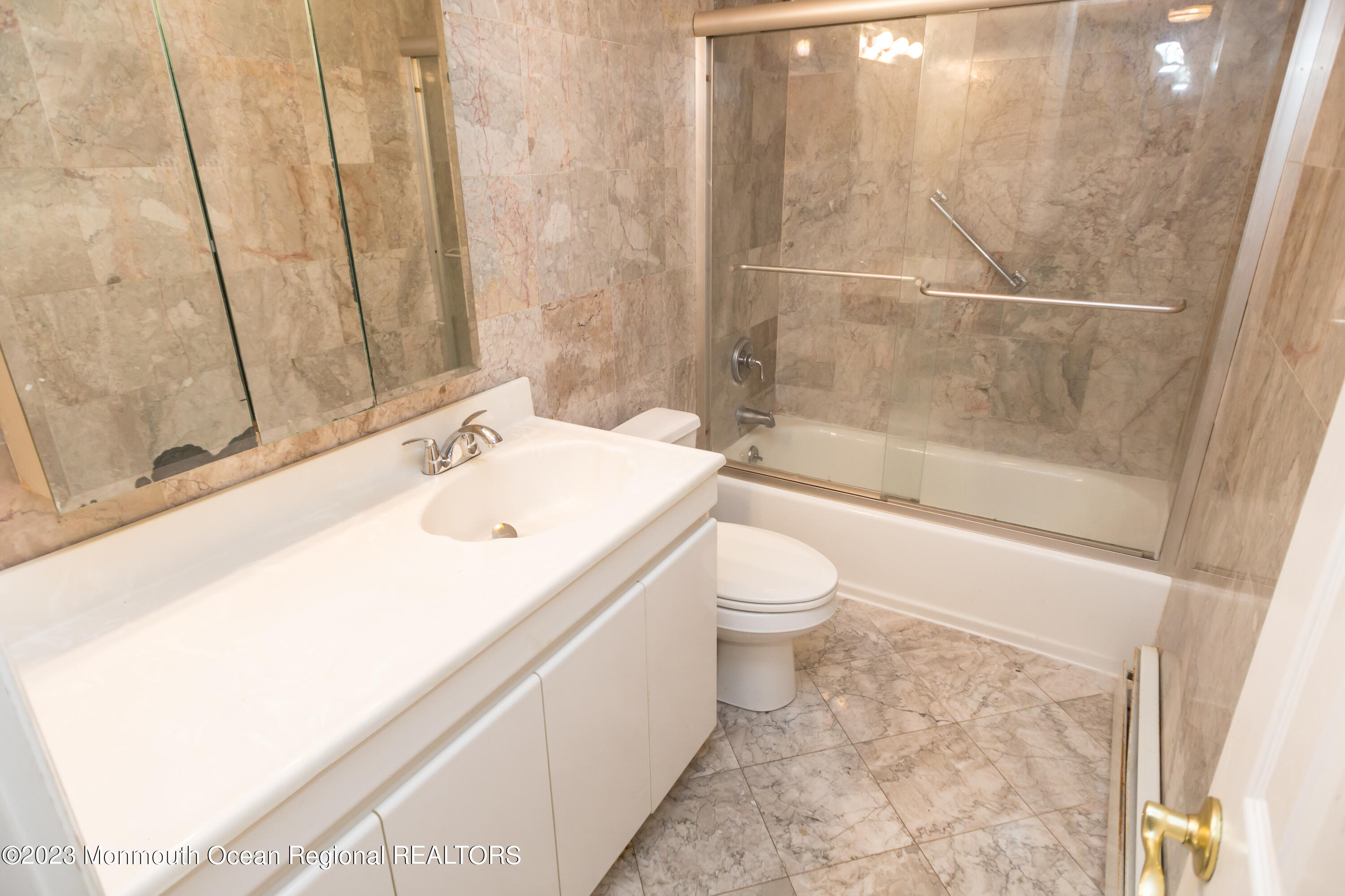 61 Lone Oak Road Middletown, NJ 07748 - Photo 37 of 46 Main Bath