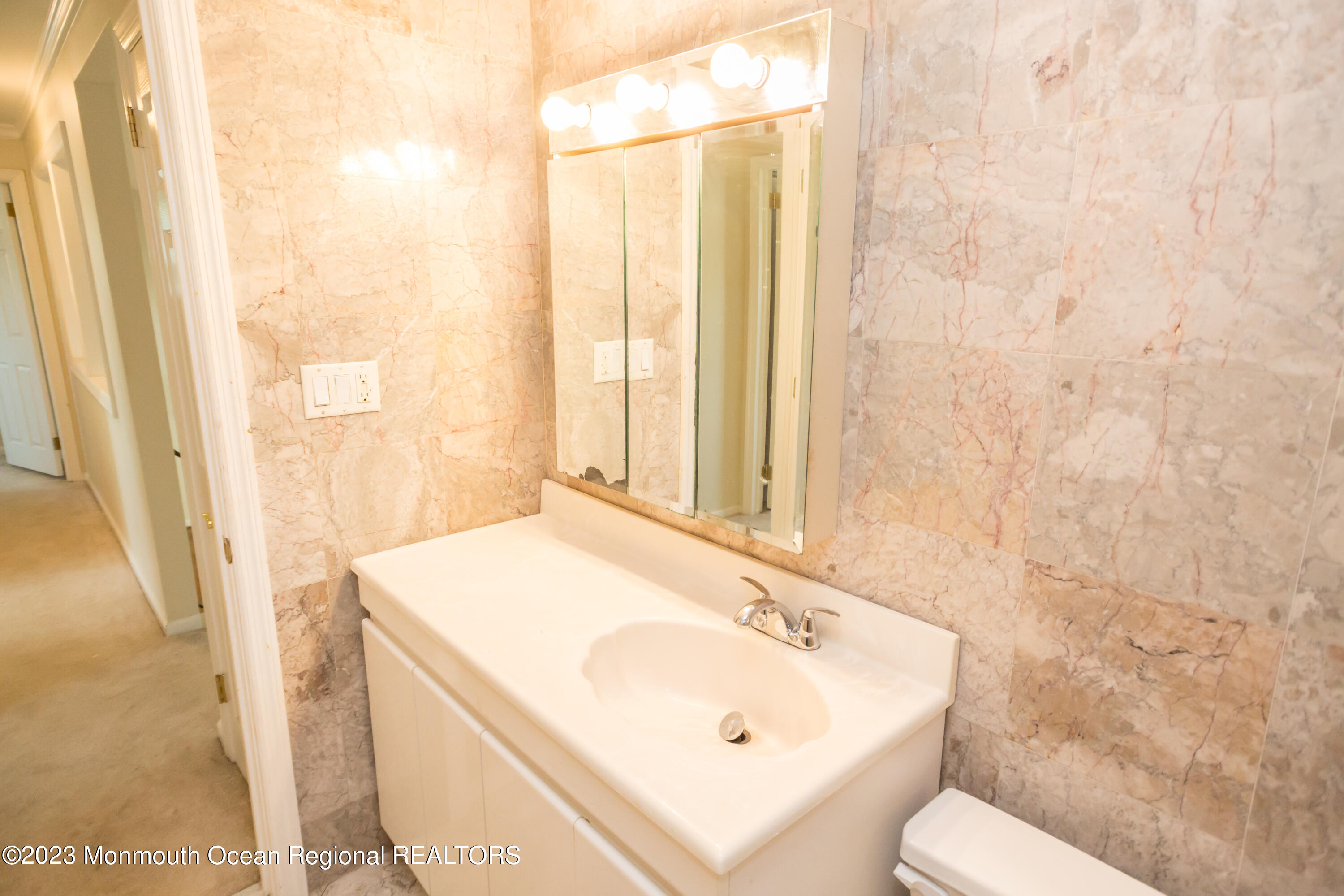 61 Lone Oak Road Middletown, NJ 07748 - Photo 38 of 46 Main Bath