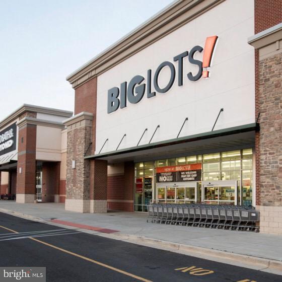 8705 Ritchboro Road District Heights, MD 20747 - Photo 26 of 28 Shopping!