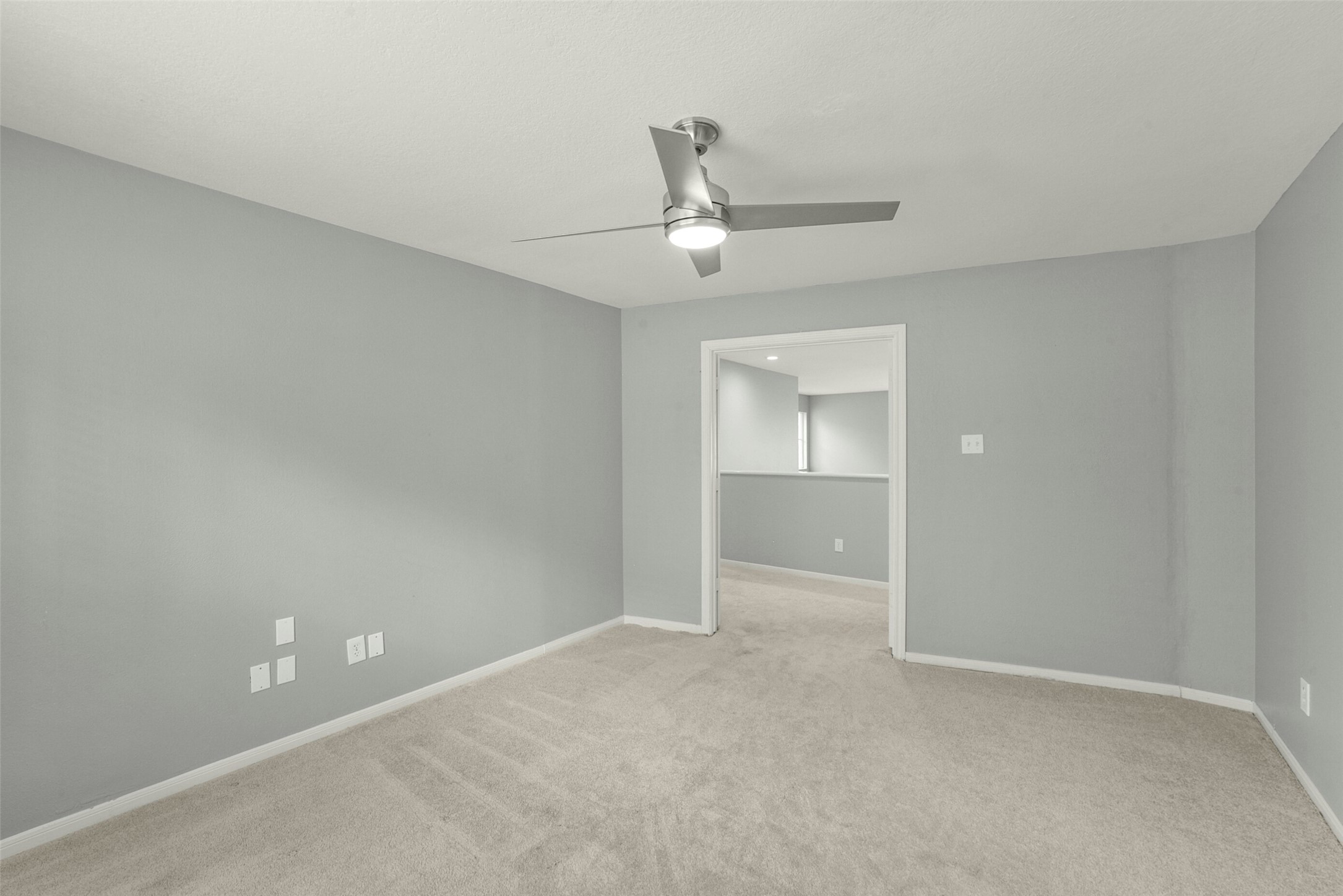 22 East New Avery Place Spring, TX 77382 - Photo 36 of 46 Secondary room upstairs.