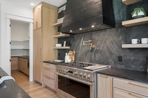 $1,949,000 | 5621 Valley View Road, Brentwood, TN 37027